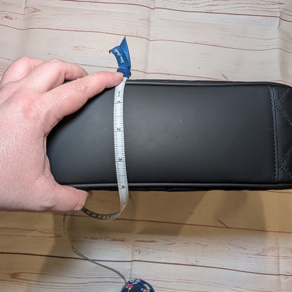 EUC Tory Burch Willa Black Matte Quilted Shoulder Crossbody Bag - Picture 3 of 16